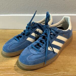 NWOT Adidas Handball Spezial in Core Blue/Cream White/Crystal White